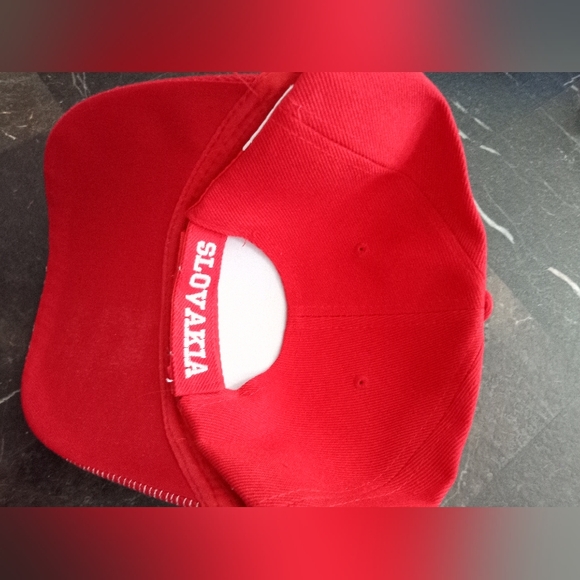 Slovakia Embroidered hat New - Picture 2 of 2